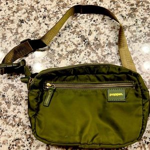 Poppin Fanny pack in olive green